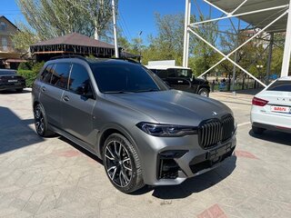 2020 BMW X7 30d I (G07), чёрный, 8100000 рублей, вид 4