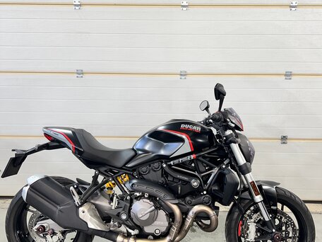 2020 Ducati Monster 821, чёрный, 990000 рублей, вид 2