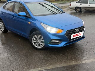 2017 Hyundai Solaris II, синий, 1300000 рублей, вид 2