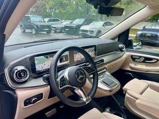 2025 Mercedes-Benz V-Класс Long 300 d длинный III (W447) Рестайлинг 2, чёрный, 12970000 рублей, вид 5