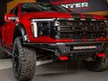 2025 Ford F-150 Raptor XIV Рестайлинг, красный, 18698000 рублей - вид 4
