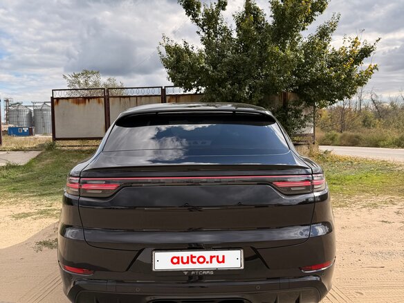 2020 Porsche Cayenne GTS Coupé III, чёрный - вид 3