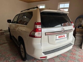 2017 Toyota Land Cruiser Prado 150 Series Рестайлинг 1, белый, 5200000 рублей, вид 5