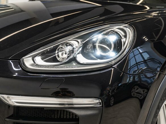 2015 Porsche Cayenne Diesel II Рестайлинг (958), чёрный, 3849000 рублей - вид 6