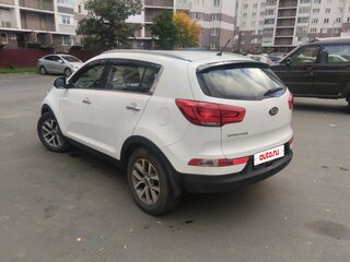 2015 Kia Sportage III Рестайлинг, белый, 1400000 рублей, вид 5