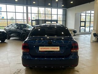 2018 Volkswagen Polo V Рестайлинг, синий, 1009000 рублей, вид 5