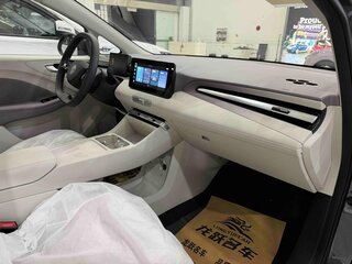 2026 MG 4 EV 42.8 kWh II, серый, 1600000 рублей, вид 5