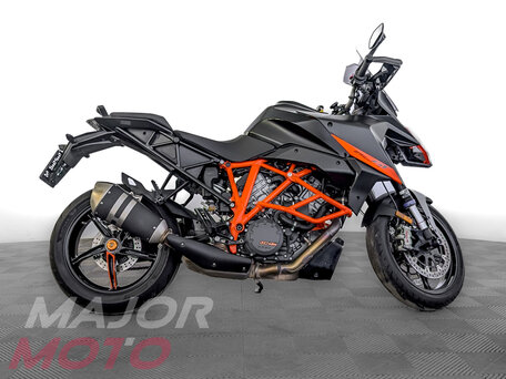 2022 KTM 1290 Super Duke GT, чёрный, 1345000 рублей, вид 1