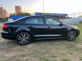 2015 Volkswagen Jetta VI, чёрный, 999000 рублей, вид 4