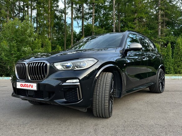 2020 BMW X5 M50i IV (G05/G18), чёрный, 11400000 рублей - вид 1