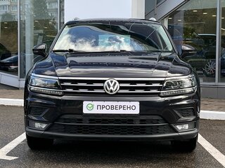 2018 Volkswagen Tiguan II, чёрный, 2319000 рублей, вид 2