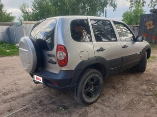 2011 Chevrolet Niva I Рестайлинг, серый, 350000 рублей, вид 3