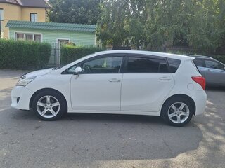 2013 Toyota Verso I Рестайлинг, белый, 720000 рублей, вид 5