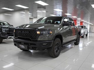 2025 Ram 1500 Crew Cab V Рестайлинг, зелёный, 8490000 рублей, вид 3