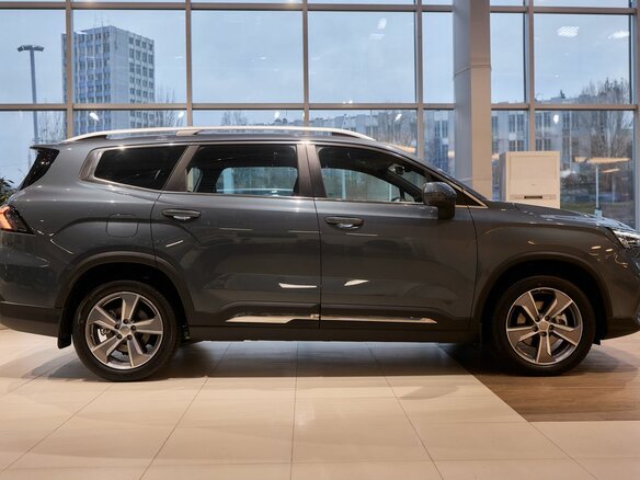 2026 Geely Okavango I Рестайлинг, серый - вид 3