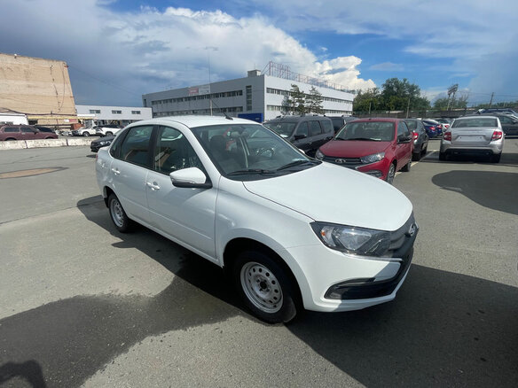 2026 Lada (ВАЗ) Granta I Рестайлинг, белый, 1068000 рублей - вид 1
