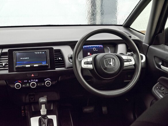 2021 Honda Fit IV, серый, 1275000 рублей - вид 18