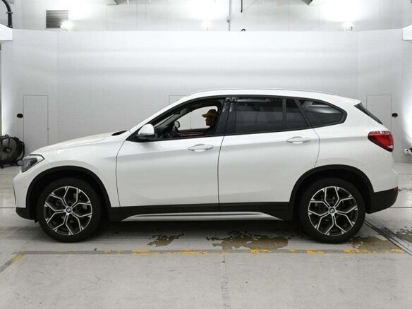 2021 BMW X1 18d xDrive II (F48) Рестайлинг, белый, 1935000 рублей - вид 3