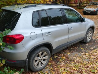 2013 Volkswagen Tiguan I Рестайлинг, серебристый, 1500000 рублей, вид 5
