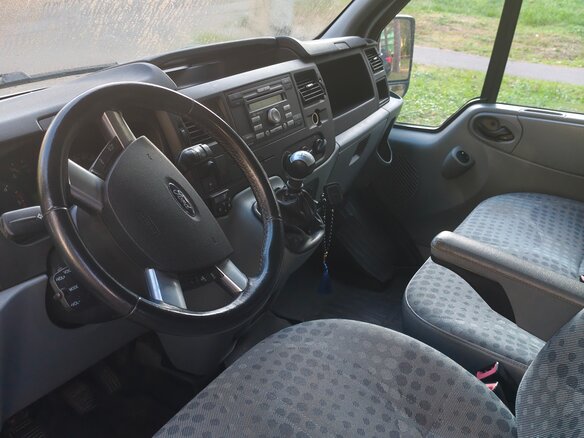 2010 Ford Transit, серебристый, 730000 рублей - вид 2