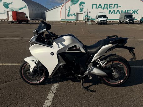 2013 Honda VFR 1200, белый, 900000 рублей, вид 5