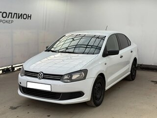 2014 Volkswagen Polo V, белый, 642050 рублей, вид 2