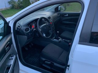 2010 Ford Focus II Рестайлинг, белый, 545000 рублей, вид 4