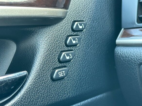 2012 Lexus ES 250 VI, чёрный - вид 19