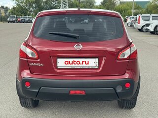 2011 Nissan Qashqai I Рестайлинг, красный, 800000 рублей, вид 5