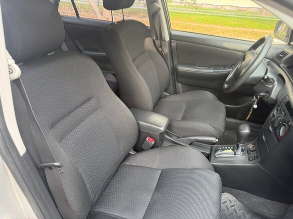 2005 Toyota Corolla IX (E120, E130) Рестайлинг, серебристый, 430000 рублей - вид 6
