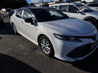 2021 Toyota Camry VIII (XV70), белый, 2495000 рублей, вид 1