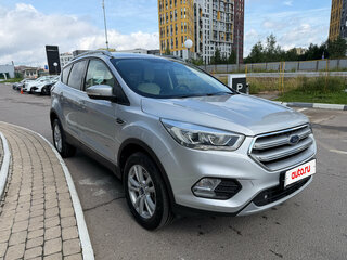 2018 Ford Kuga II Рестайлинг, серебристый, 1342000 рублей, вид 3