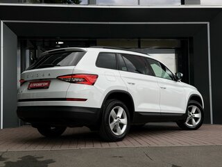 2020 Skoda Kodiaq I, белый, 2329900 рублей, вид 5