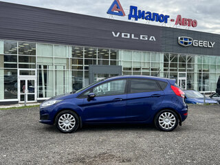 2018 Ford Fiesta Mk6 Рестайлинг, синий, 995000 рублей, вид 2
