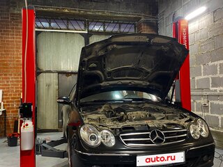 2007 Mercedes-Benz CLK-Класс 200 II (W209) Рестайлинг, чёрный, 850000 рублей, вид 4