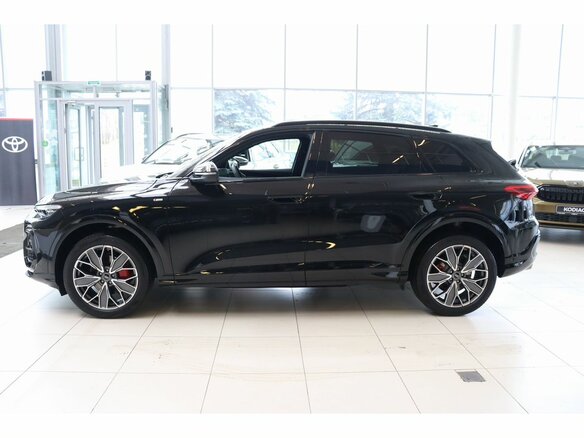 2026 Audi Q5 L III (GU), чёрный, 6799000 рублей - вид 1