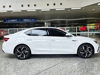 2023 Skoda Octavia IV (A8), белый, 2280000 рублей, вид 5