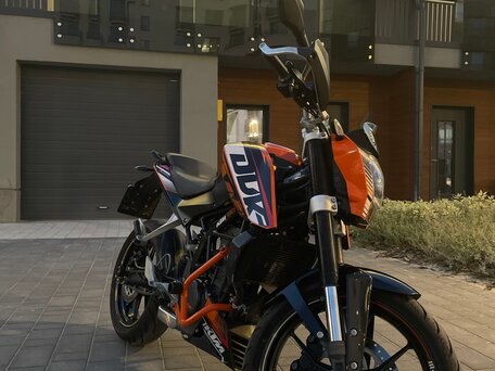 2012 KTM 200 Duke, чёрный, 240000 рублей, вид 4