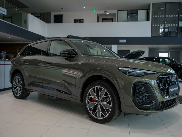 2026 Audi Q5 L III (GU), зелёный, 7540000 рублей - вид 3
