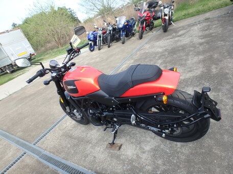 2024 Harley-Davidson X500, оранжевый, 600000 рублей, вид 5