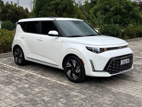 2022 Kia Soul III Рестайлинг, белый, 1950000 рублей, вид 3
