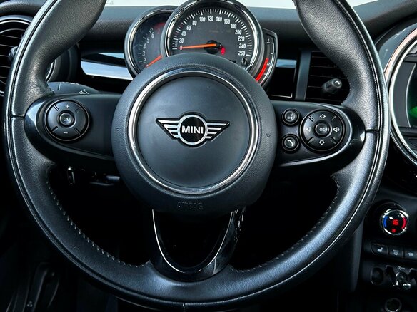2021 Mini Hatch Cooper III (F55/F56) Рестайлинг, оранжевый, 2220700 рублей - вид 18