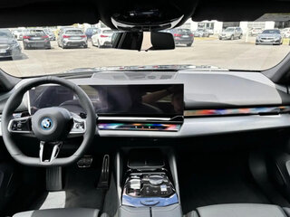 2026 BMW 5 серии 530i xDrive VIII (G60/G61/G68), чёрный, 6725000 рублей, вид 4