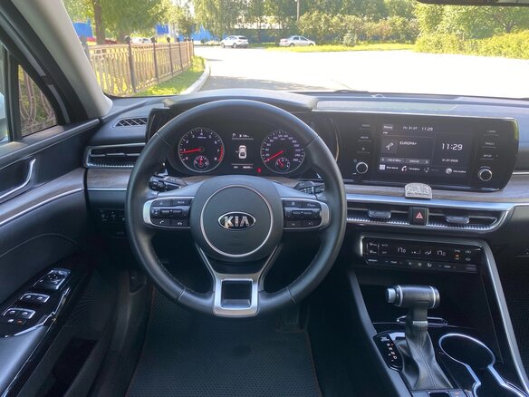 2020 Kia K5 III, белый, 2650000 рублей - вид 20