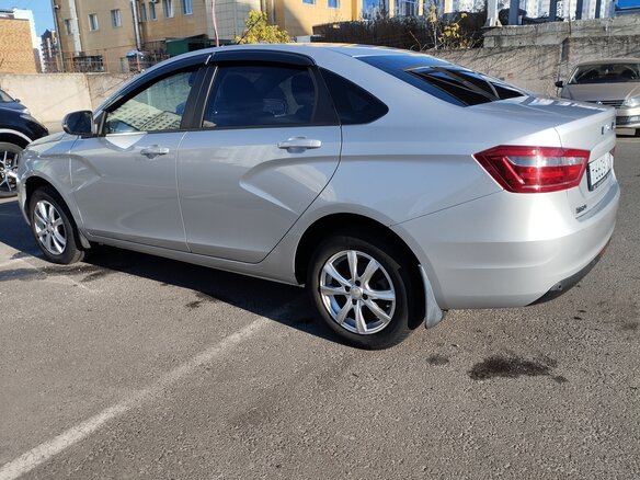 2018 Lada (ВАЗ) Vesta I, серебристый, 840000 рублей - вид 3