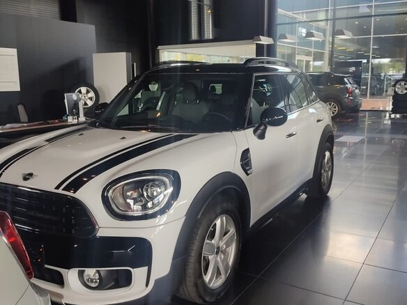 2019 Mini Countryman Cooper II, белый, 2500000 рублей - вид 1