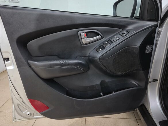 2011 Hyundai ix35 I, серебристый, 1110000 рублей - вид 6