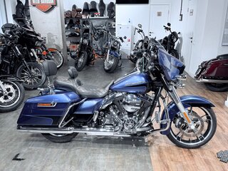 2016 Harley-Davidson Street Glide, синий, 1499000 рублей, вид 3