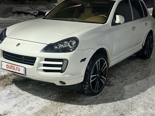 2008 Porsche Cayenne S I Рестайлинг (957), белый, 2050000 рублей, вид 1