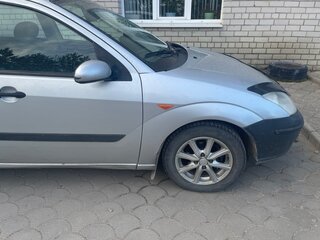 2003 Ford Focus I Рестайлинг, серебристый, 215000 рублей, вид 4